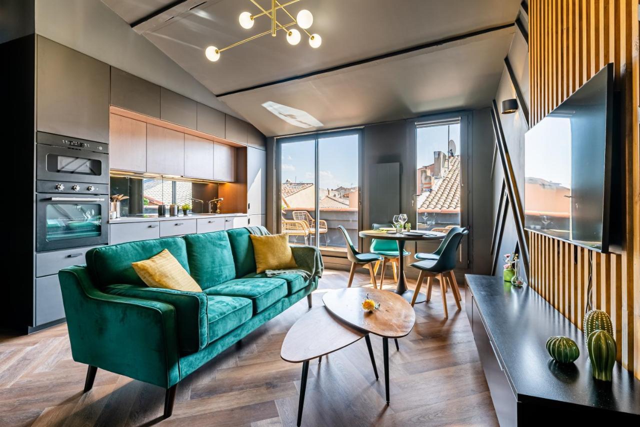 Loft En Ville - Duplex Terrasse Coeur Historique Avec Vue Degagee & Parking Souterrain Offert La Ciotat Exterior foto